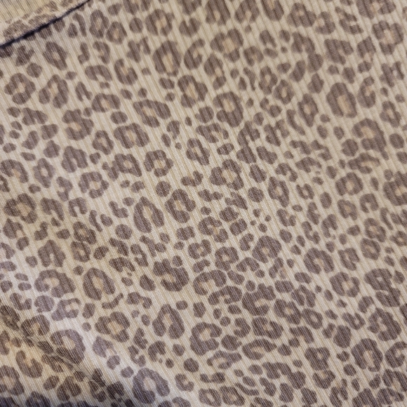 ⭐Ladies crop top⭐ - Picture 3 of 3